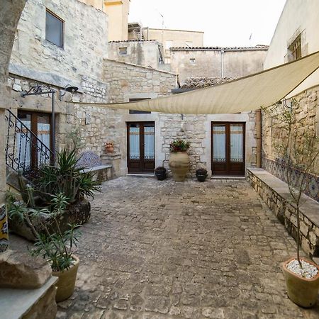Historic Modica Villa Exteriör bild